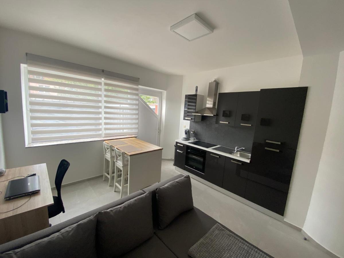 Appartement 1-c Superbe Tres Calme Et Bien Decore *
