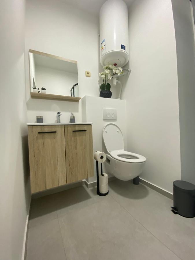 Apartment 1-c Superbe Tres Calme Et Bien Decore Charleroi