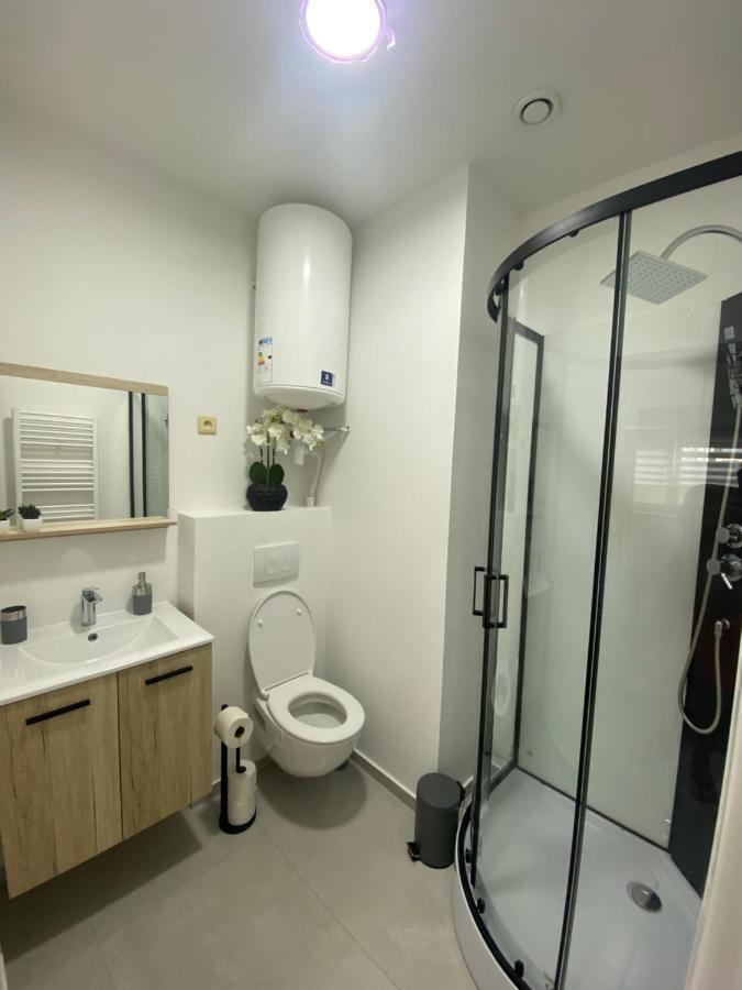 1-c Superbe Tres Calme Et Bien Decore Apartment Charleroi