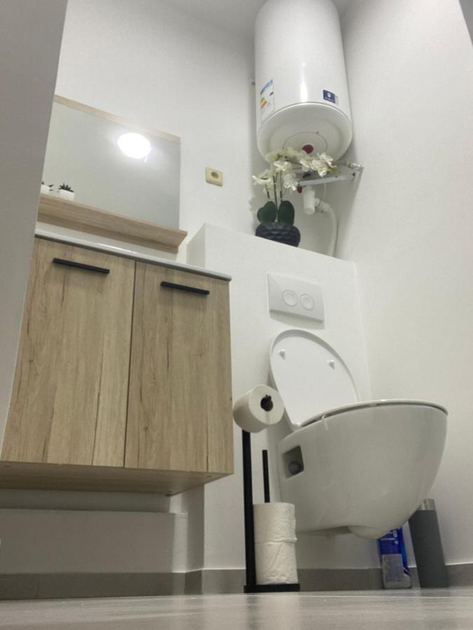 Apartment 1-c Superbe Tres Calme Et Bien Decore Charleroi